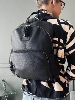 Rygsæk – Black leather