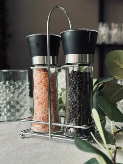 Salt og peber sæt i holder