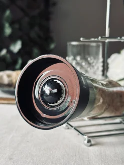 Salt og peber sæt i holder