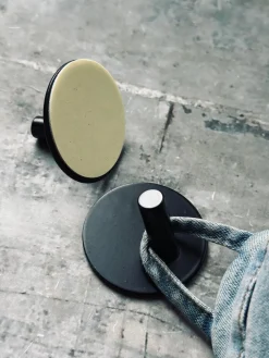 Selvklæbende knage - 2 stk