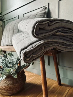 Sengetæppe STONE-WASHED Quilt – Nordic grey