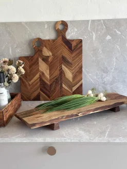 Serveringsbræt på ben 65cm