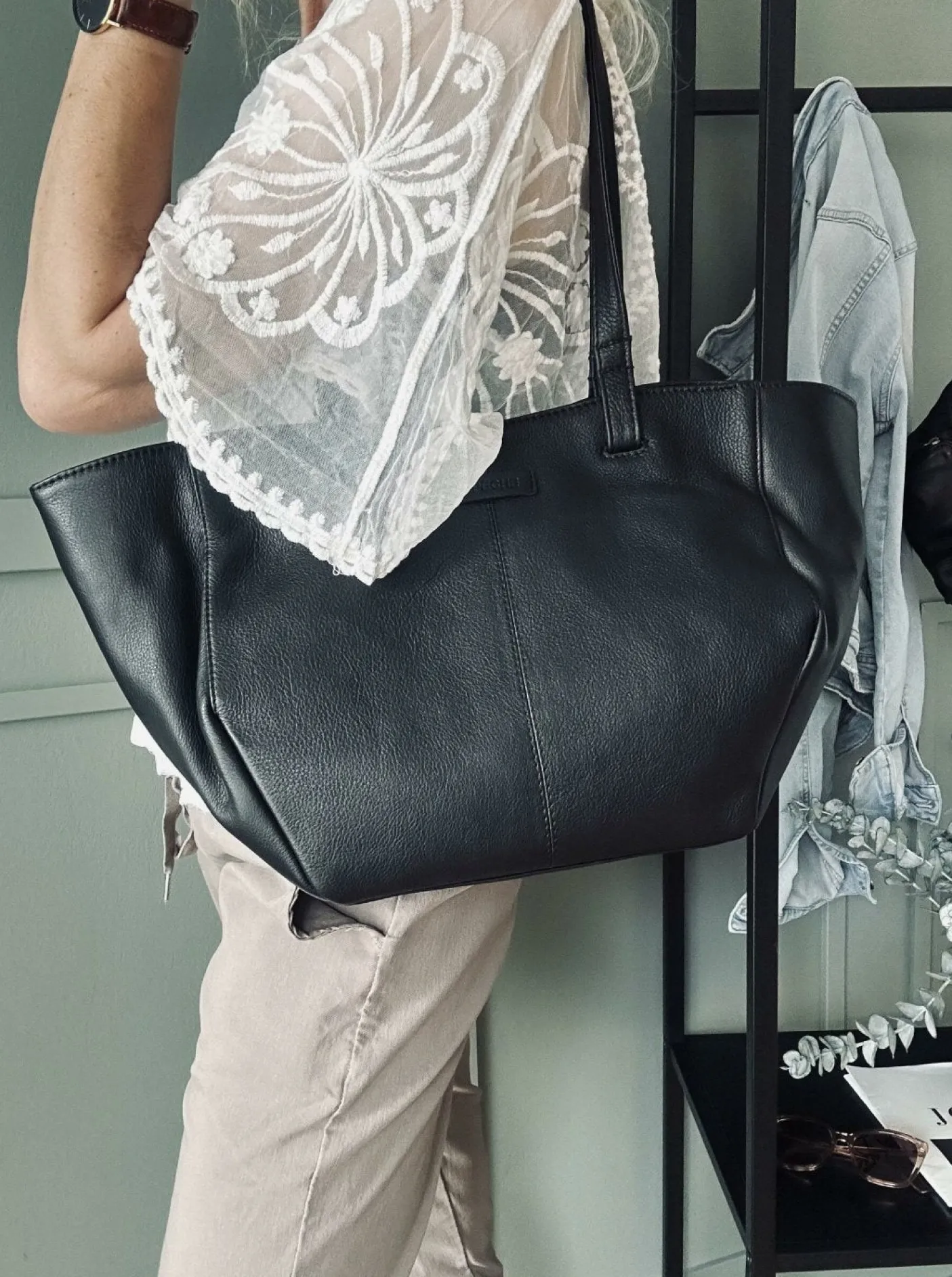 Shopper Aura – Soft black leather