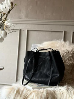 Shopper i blød skindkvalitet - Sort