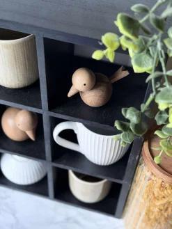 Siddende Fugl - Amber Brun Lille