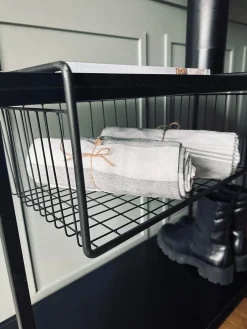 Simpel hyldekurv - Sort Metal