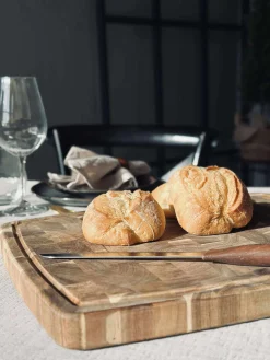 Skærebræt med saftrille