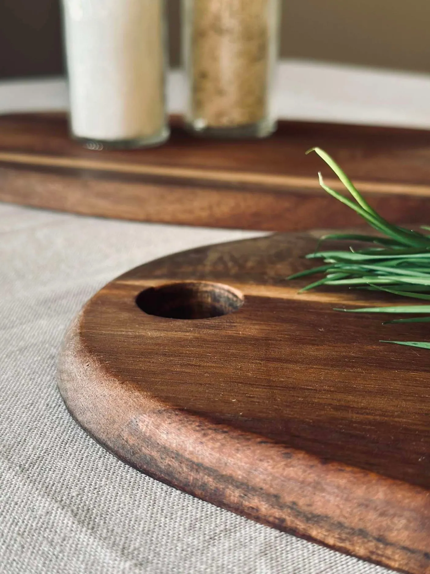 Skærebræt organisk akacia 45 cm