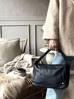 Skuldertaske Dalia - Black