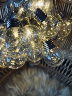 Stor Lyskæde med 50 LED pære og farveskift - Godkendt til inde og ude