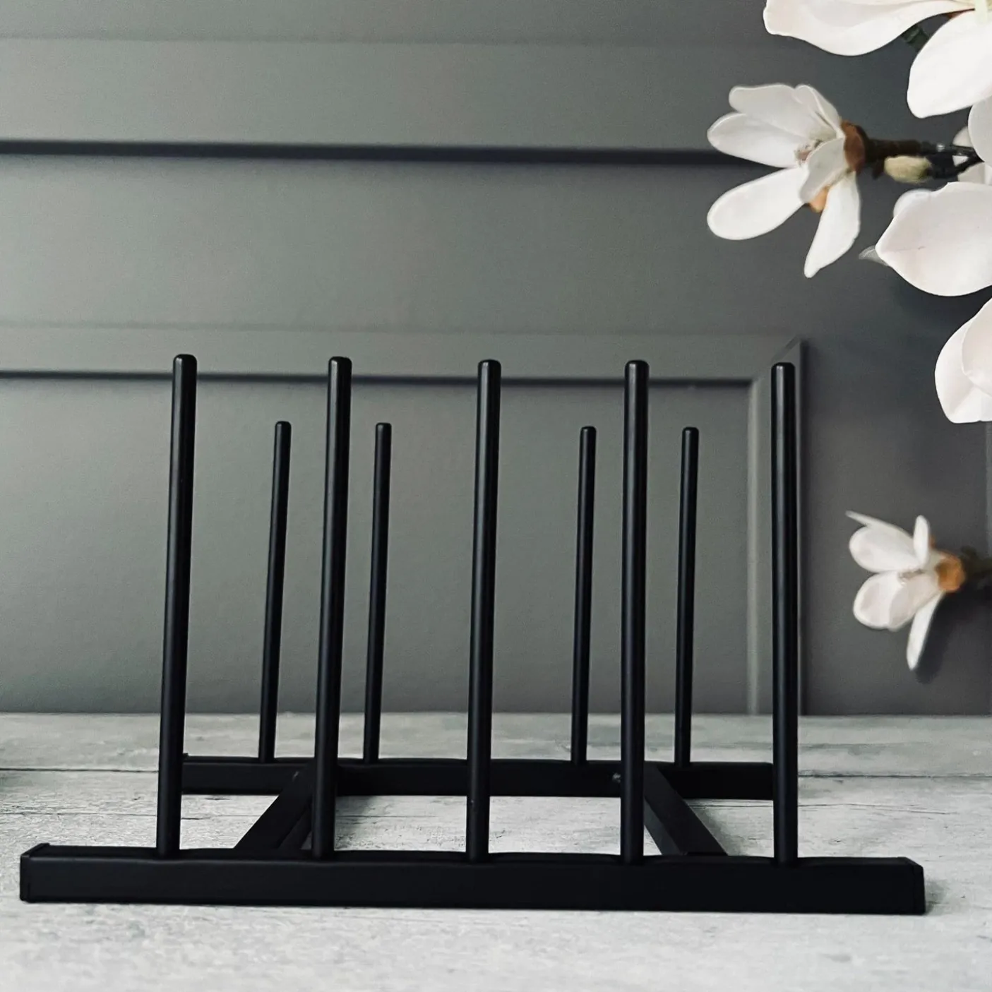 Tallerken stativ i sort metal - 4 tallerkner