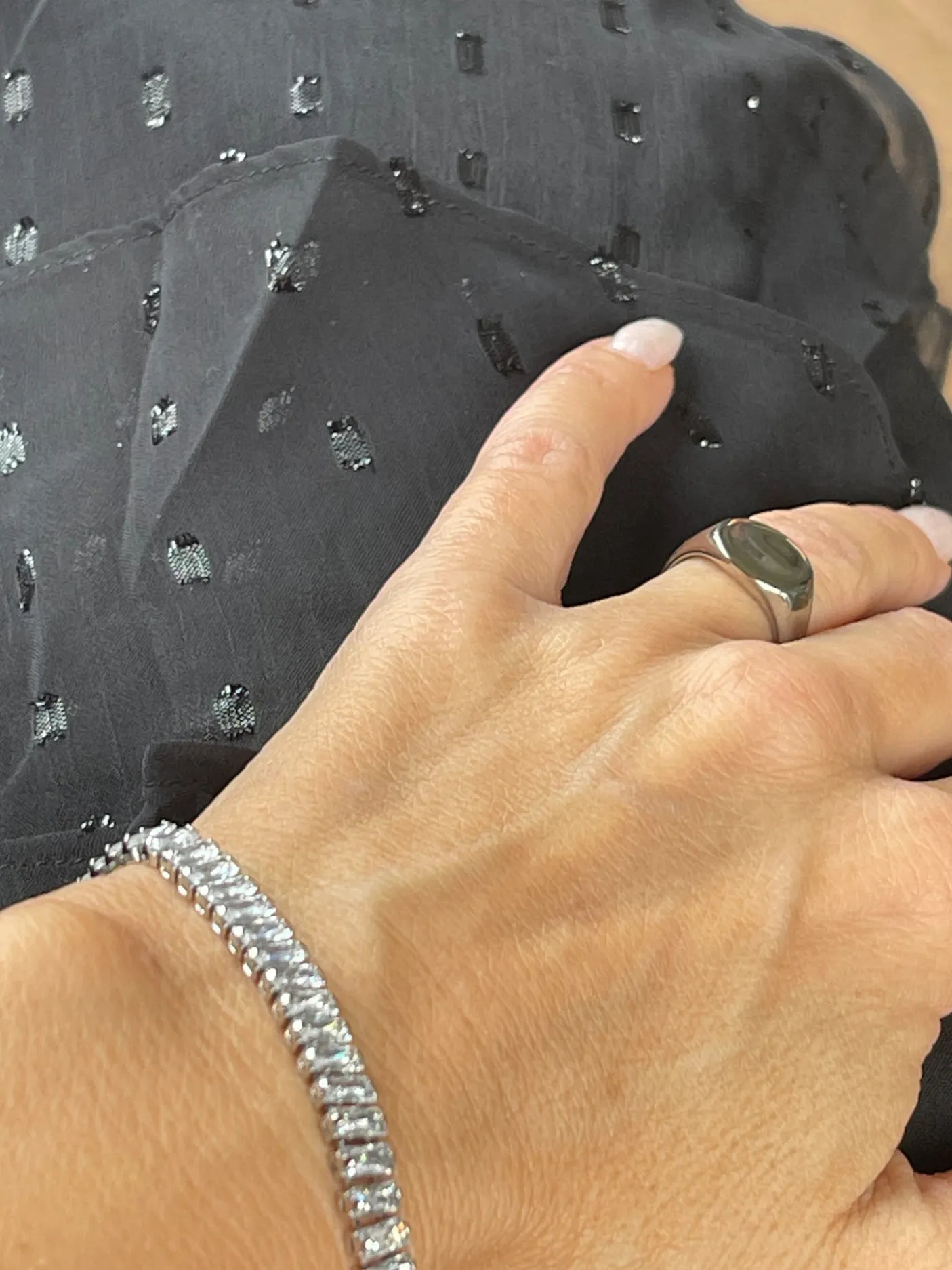 Tennisarmbånd Thelma med zirkoner - rhodium belagt