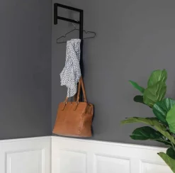 Tøjstativ i sort jern