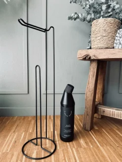 Toiletrulleholder på stativ – Sort metal
