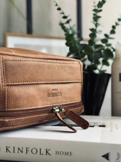 Toilettaske Cognac square