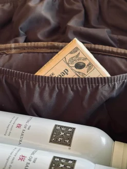 Toilettaske Cognac square