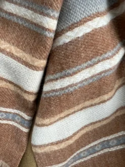 Tørklæde Sasha - Cognac Strib