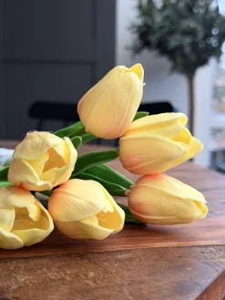 Tulipaner med lys - Gul