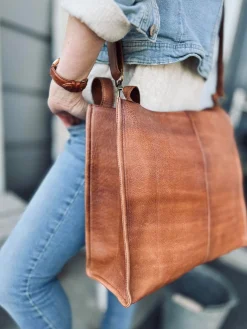 Work / Shopper - Lisa Walnut